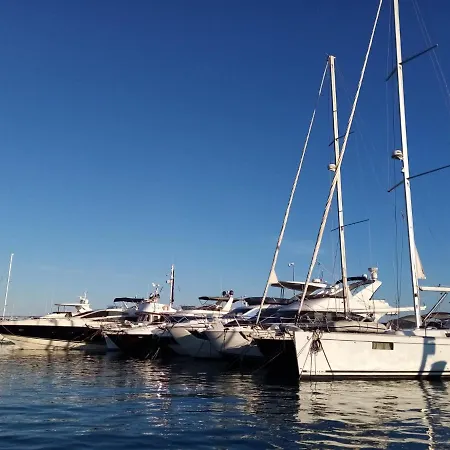 Apartman En Rez De Jardin En Bord De Avec Piscine Saint-Laurent-du-Var