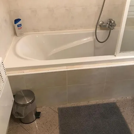 Apartman En Rez De Jardin En Bord De Avec Piscine Saint-Laurent-du-Var