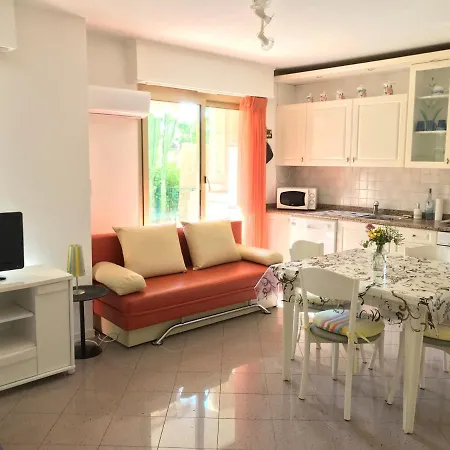 Apartman En Rez De Jardin En Bord De Avec Piscine Saint-Laurent-du-Var
